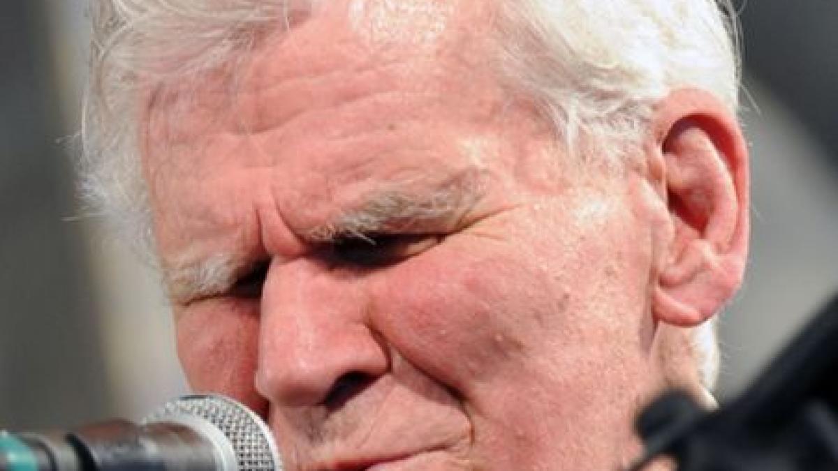doc watson o legenda a muzicii folk americane a murit la varsta de 89 de ani