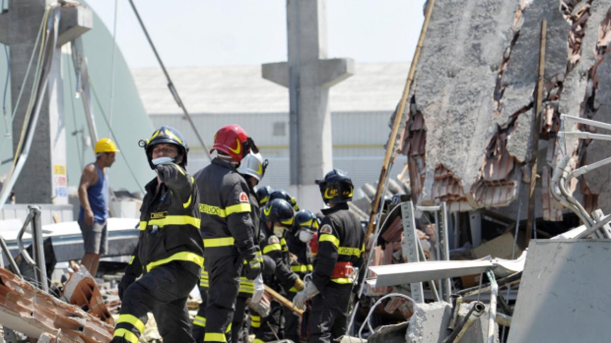 e cutremur ajutor imi este frica seismul din italia a semanat groaza printre oameni 17 persoane au