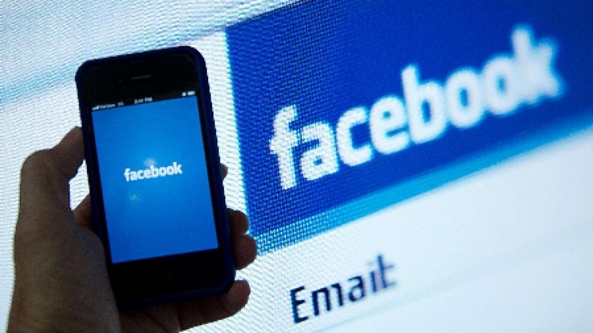 noul telefon facebook principalul adversar iphone