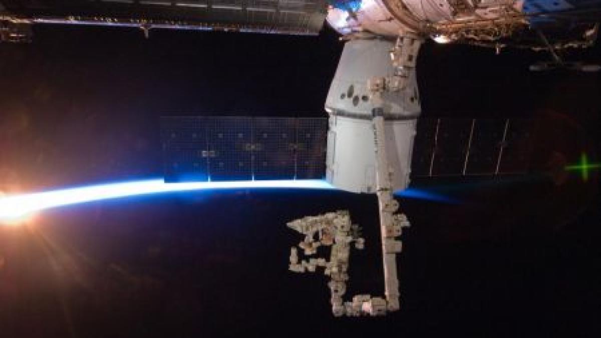 misiunea istorica a capsulei dragon la final vehiculul spatial va ameriza astazi in oceanul pacific