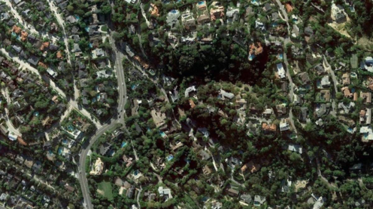 cum se vad saracia si bogatia din satelit luxul este indicat de un factor care lipseste foarte mult