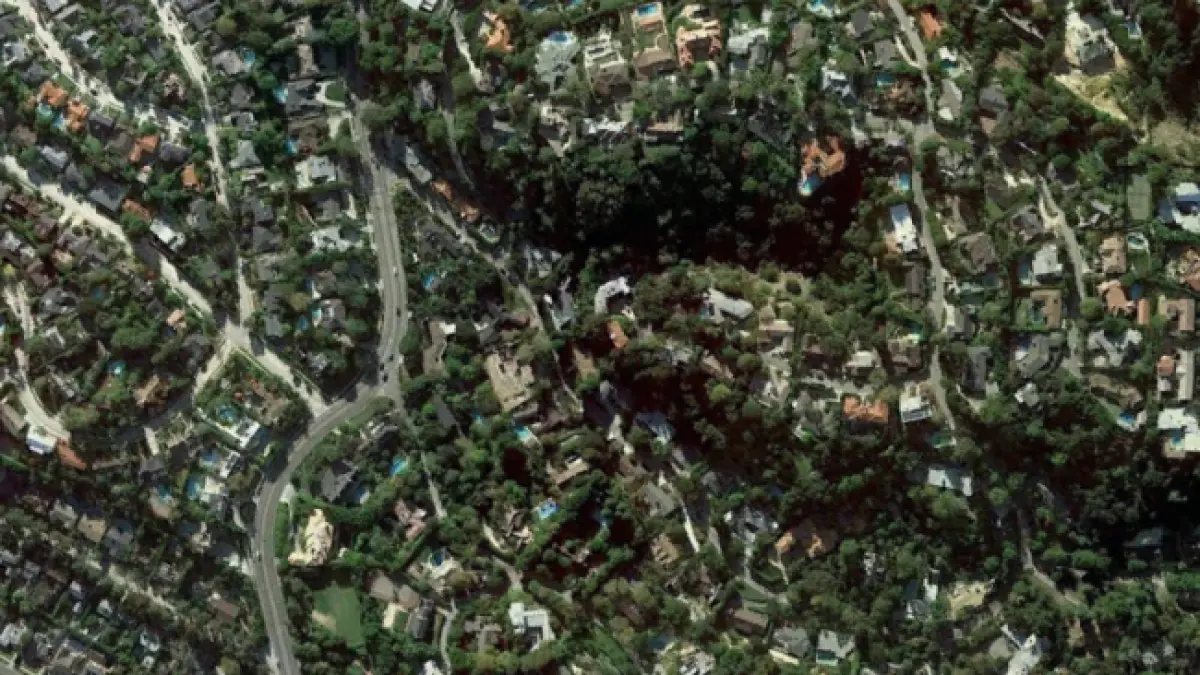 cum se vad saracia si bogatia din satelit luxul este indicat de un factor care lipseste foarte mult