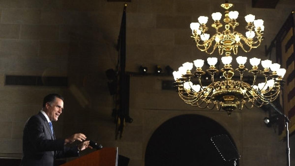 mitt romney are o avere cuprinsa intre 190 si 250 de milioane de dolari