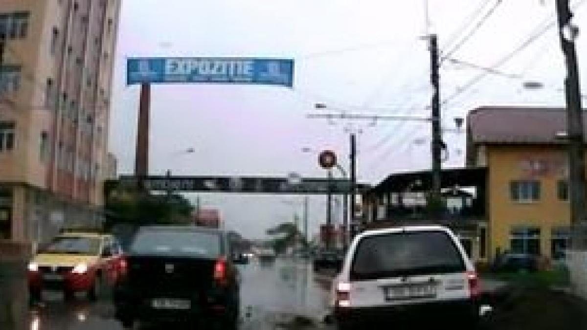 s au sicanat in trafic pana s a terminat drumul si distractia pentru unul din ei