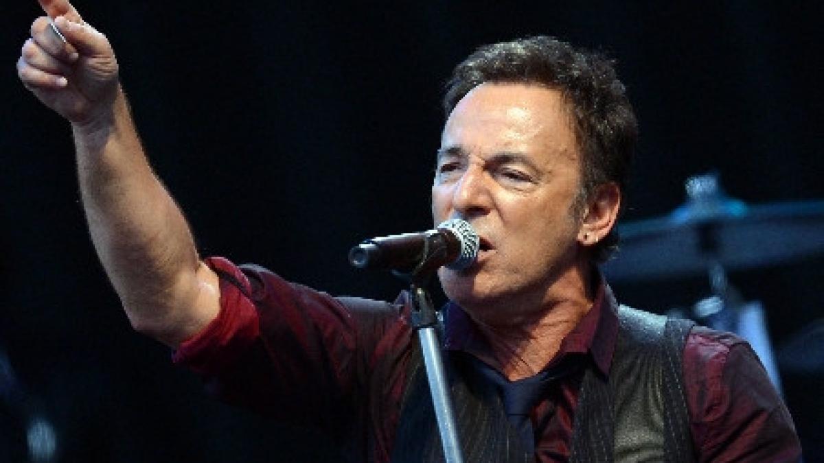 ce star au ales americanii pentru a le compune un nou imn national