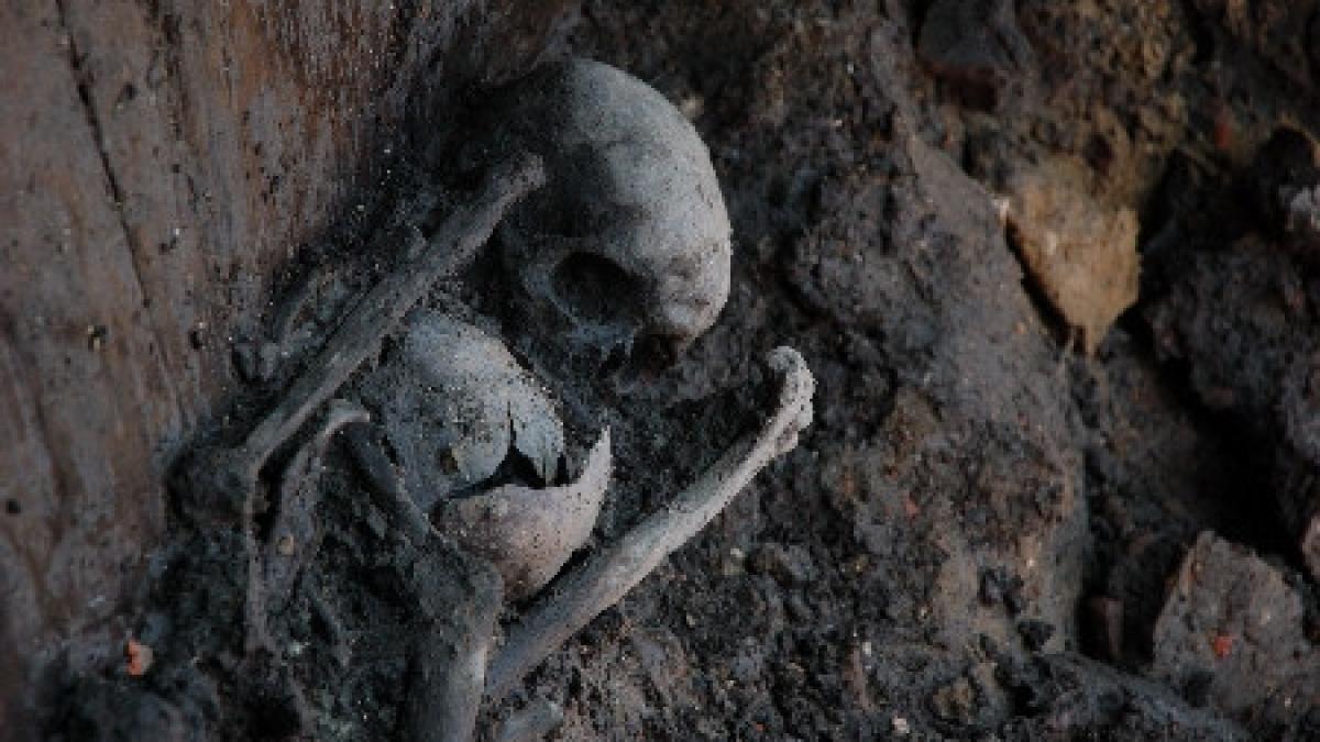 Descoperirea care a îngrozit o ţară întreagă. Scheletele unor &quot;vampiri&quot;, găsite în Bulgaria