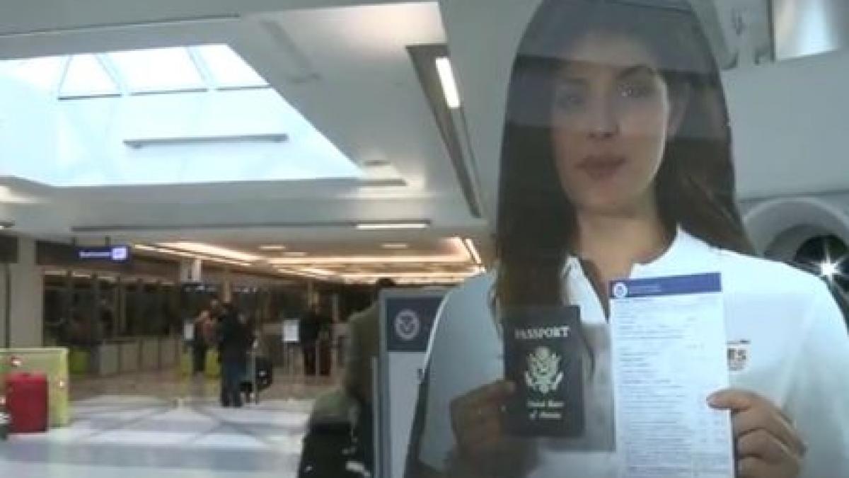 holograma paige angajata a aeroportului international din washington
