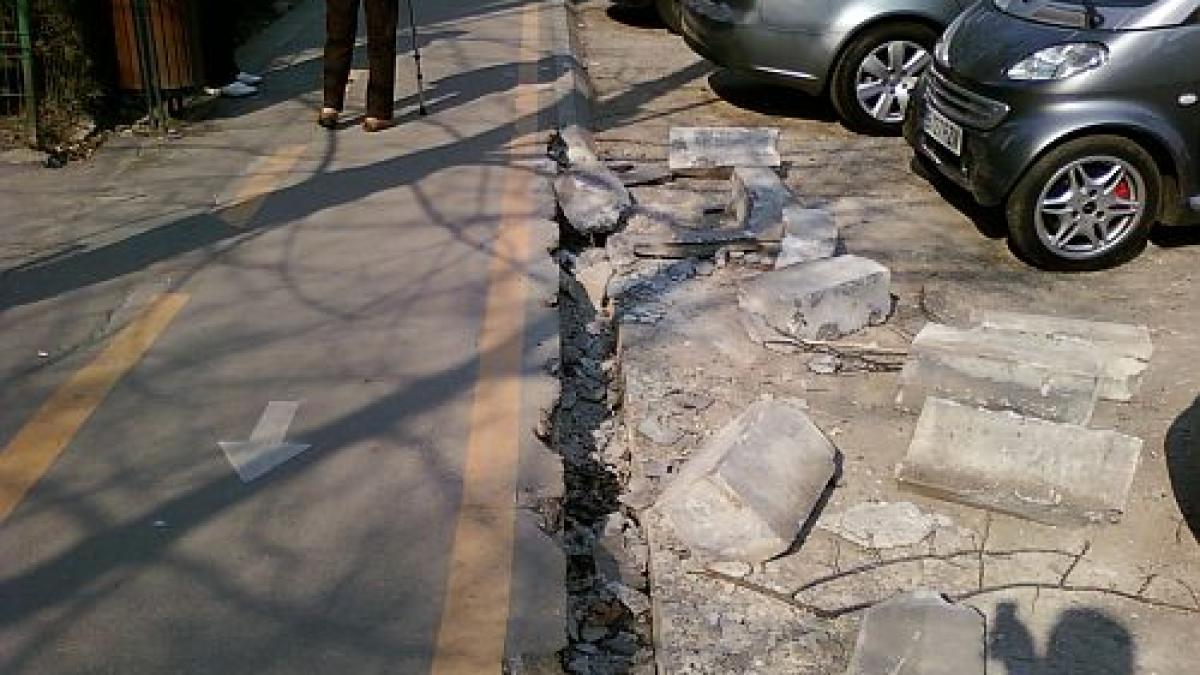 sa va fereasca sfantu de borduriada electorala curatenie de campanie borduri proaspat puse aruncate