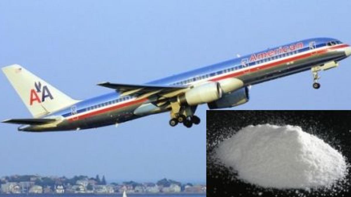 compania aeriana american airlines manjita cu prafuri 20 de angajati arestati pentru trafic de