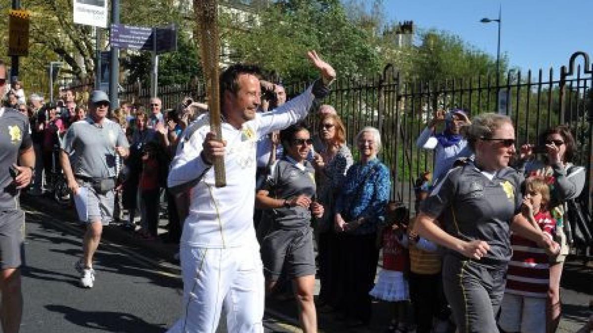 flacara olimpica a facut un popas in irlanda inainte de a ajunge la jocurilor olimpice de la londra