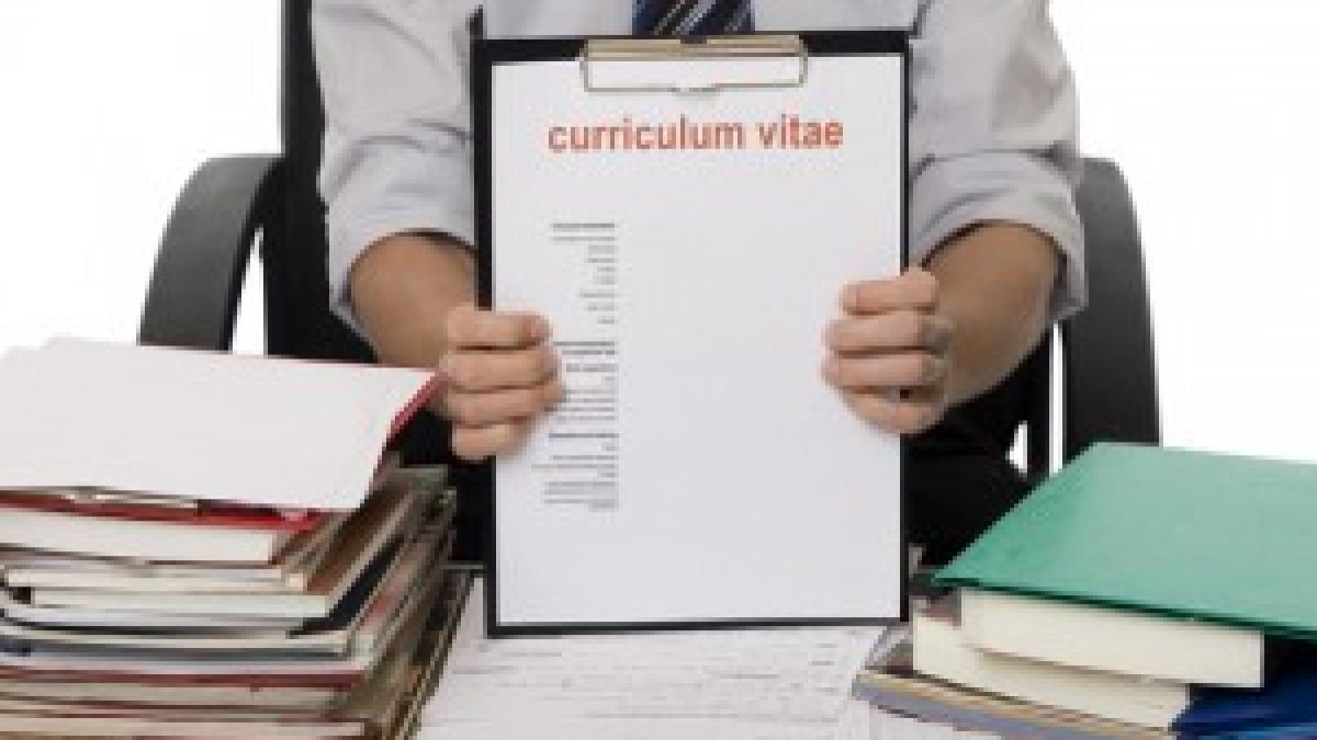 angajatul ideal recomandarea interna vs agentii si site uri specializate