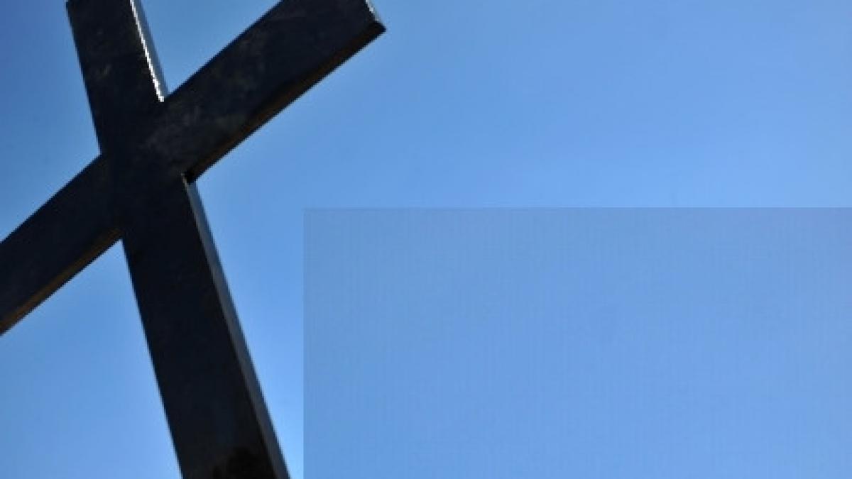 membrii usl din timis acuzati ca au vopsit cruci pe casa unui primar pdl