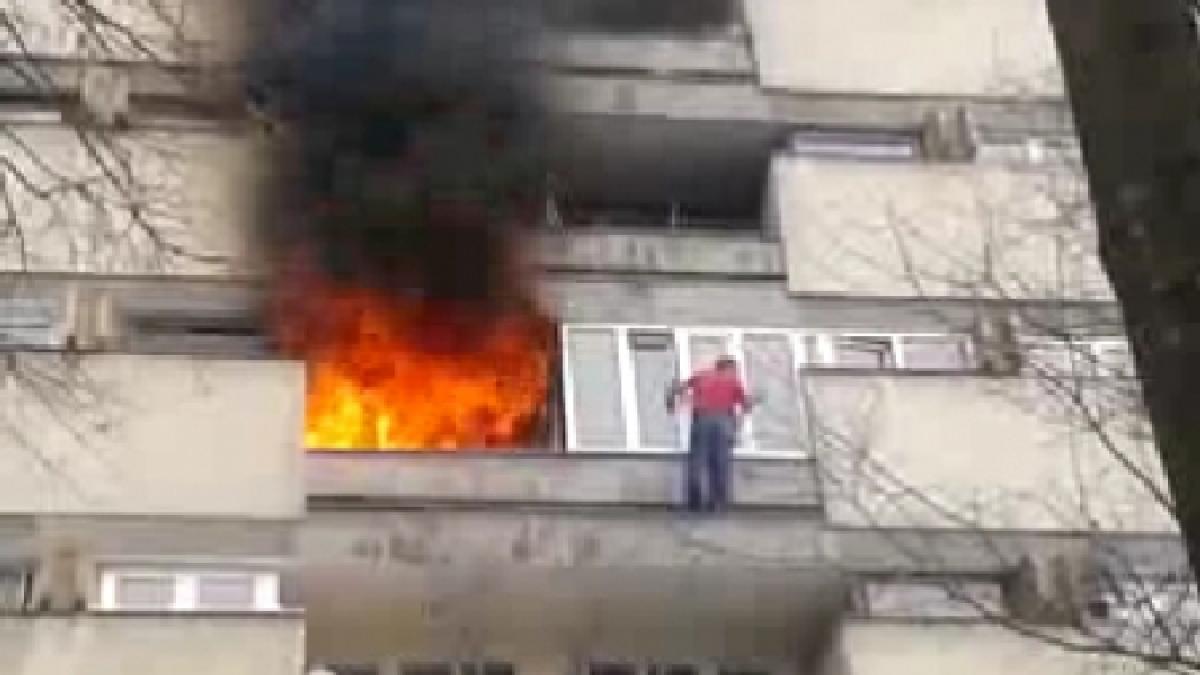 galati o femeie s a aruncat de la etajul trei al blocului pentru a se salva de la un incendiu