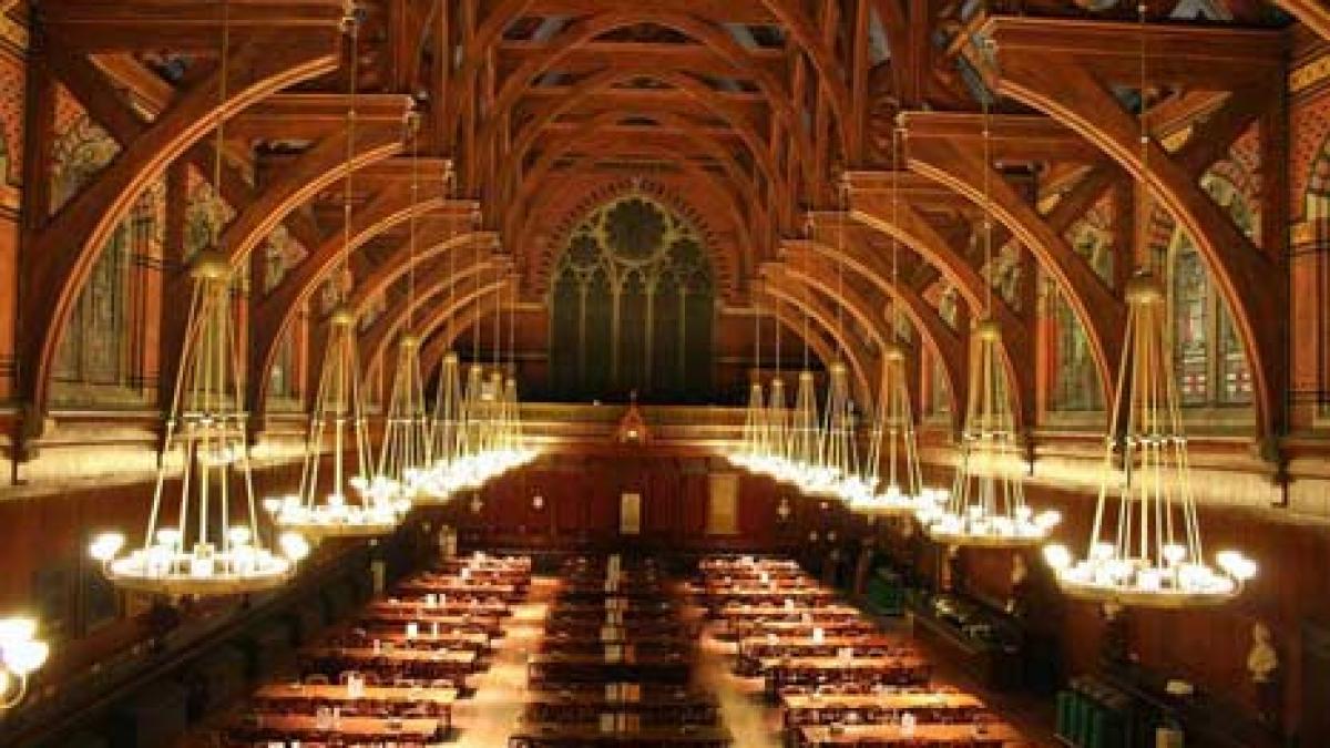 profesorii de la harvard si princeton vor preda o saptamana pentru cei mai buni 50 de studenti din