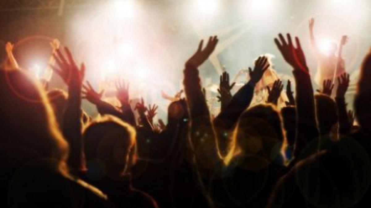 artisti romani castigatori la alegerile locale