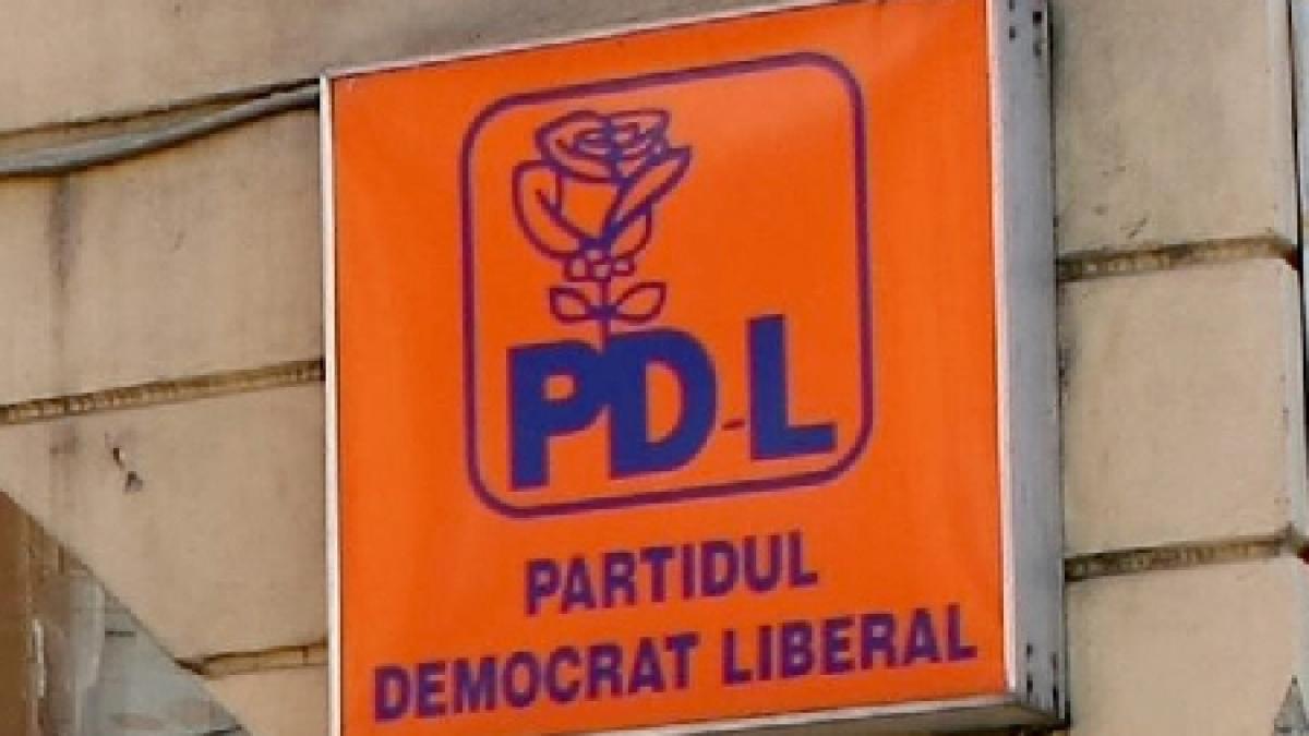 liniste la sediul pdl liderii s au inchis in birouri