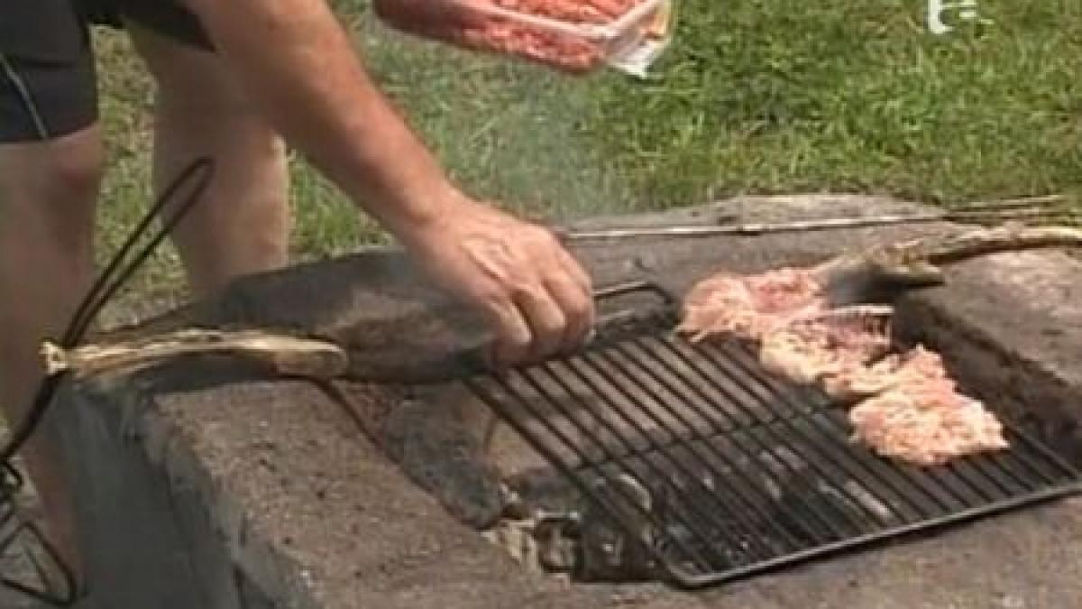 mici si bere inainte de vot asa ca sa prinda curaj