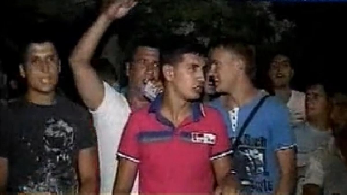 protest in fata sectiei de votare tunari zeci de oameni spun ca nu si au putut exprima dreptul de