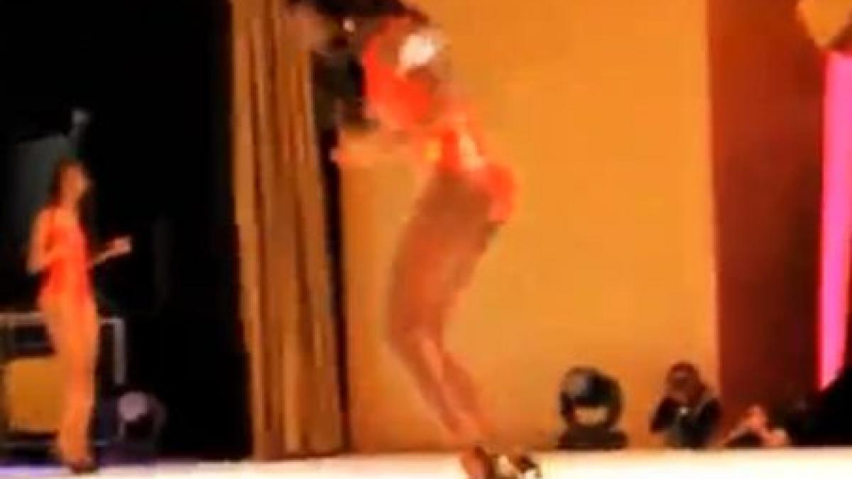 razi si tu ea e regina impiedicatelor dar se vrea miss