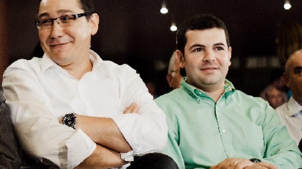 victor ponta si daniel constantin la sediul usl pentru a asista la numararea paralela a voturilor