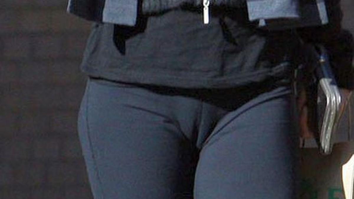 actrita de oscar care a uitat sa imbrace ceva dupa ce a iesit de la sala lenjeria intima lipsea cu