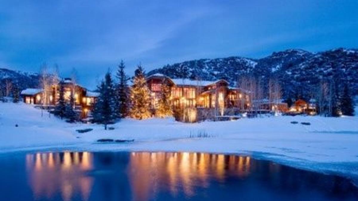 o romanca detine impreuna cu sotul ei una dintre cele mai luxoase case de vacanta din lume