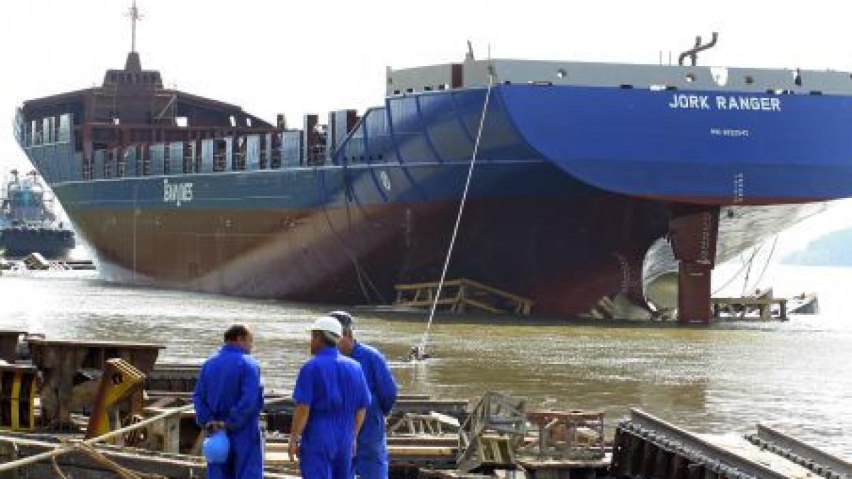 accident de munca la santierul naval din galati un muncitor a murit dupa ce a cazut de pe o schela