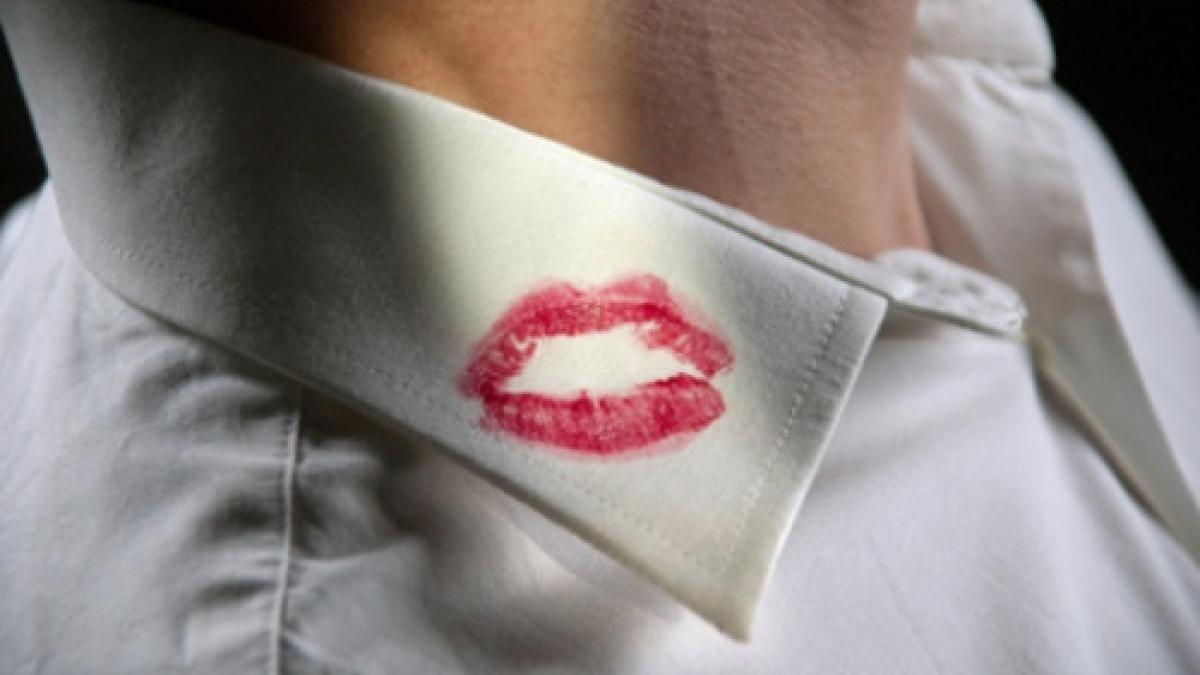 bautura bat o vina si a inselat mireasa cu o ospatarita