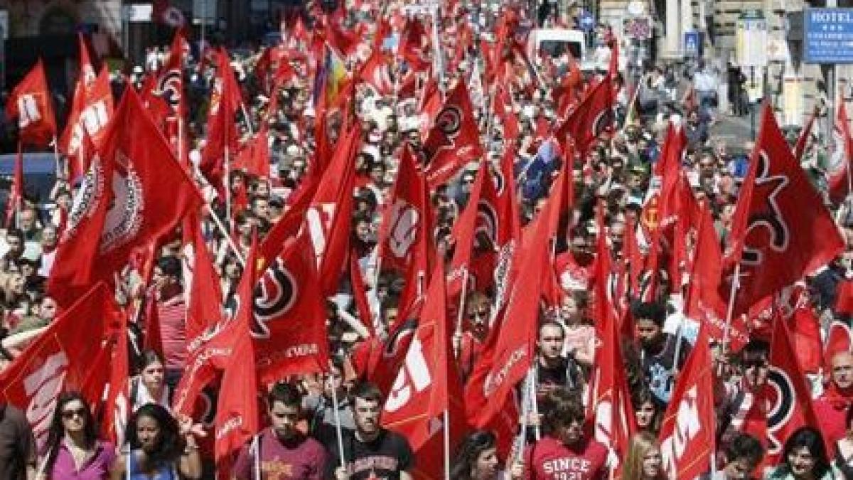 sute de sindicalisti italieni au protestat la roma fata de reformele guvernamentale