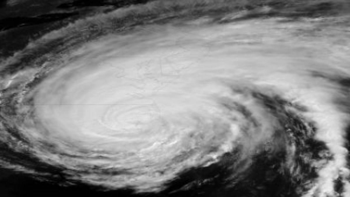un uragan s a format in oceanul pacific ciclonul ar putea sa loveasca mexicului in aceasta noapte