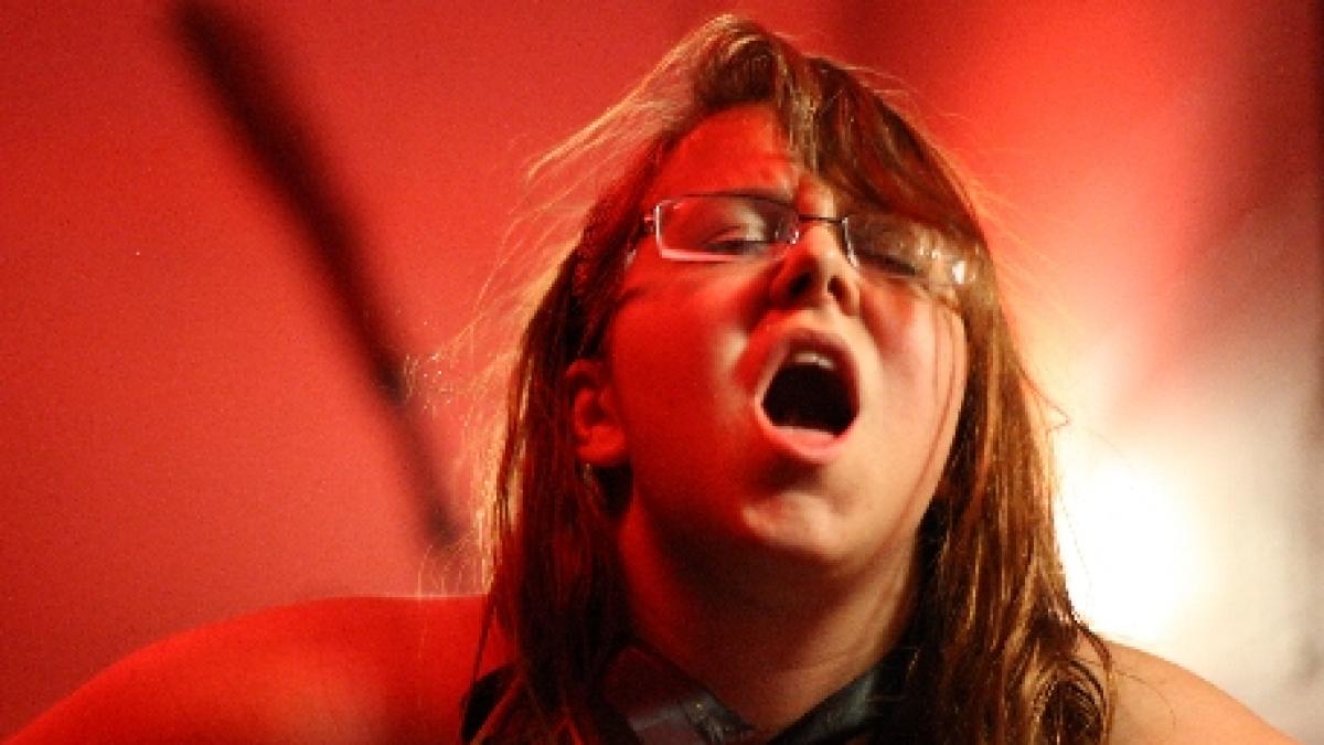 franta circa 100 de persoane au fost retinute in cadrul unei operatiuni impotriva pornografiei