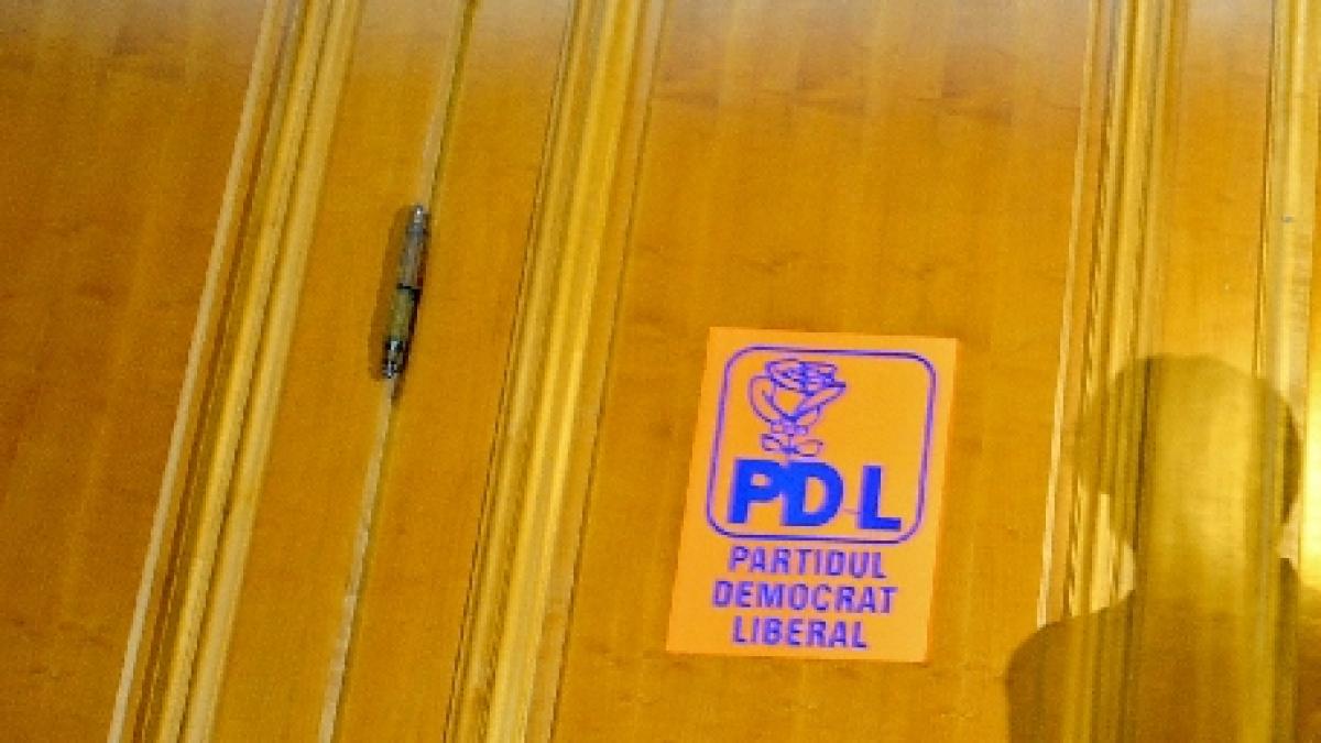 colegiul national director al pdl se reuneste duminica de la ora 17 00 blaga nu exclude o