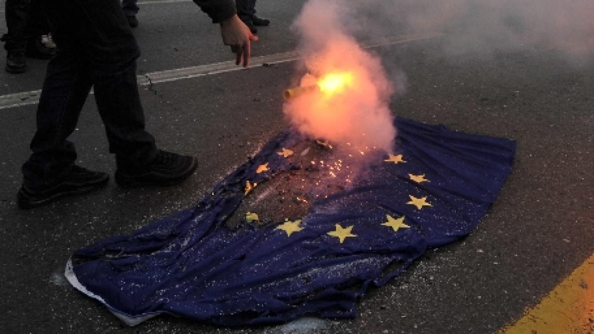 fitch iesirea greciei din zona euro ar pute declansa retrageri semnificative de depozite din romania