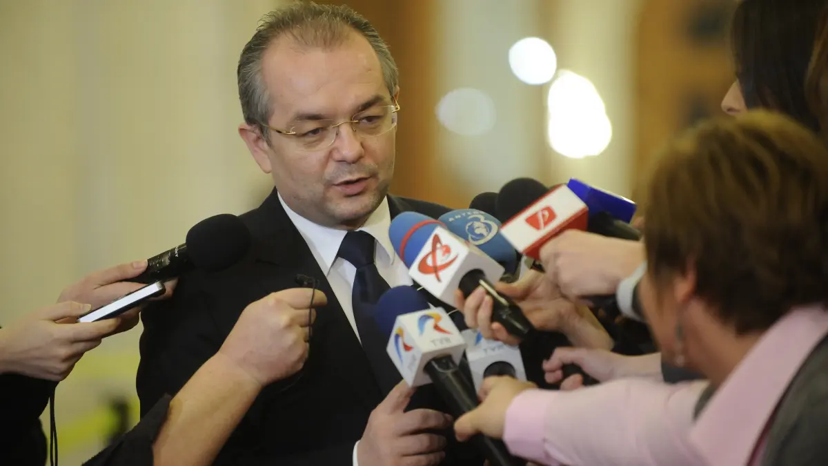 boc despre plecarile din pdl sa plece adevaratele caractere la greu se masoara