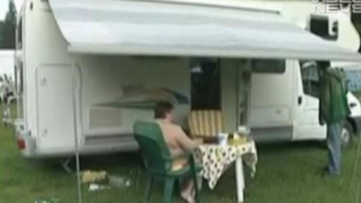 cum si au facut romii cartier de rulote ajutati de politistii britanici