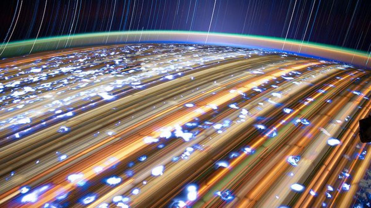 frumusetea uluitoare a cosmosului in imagini realizate de pe statia spatiala internationala