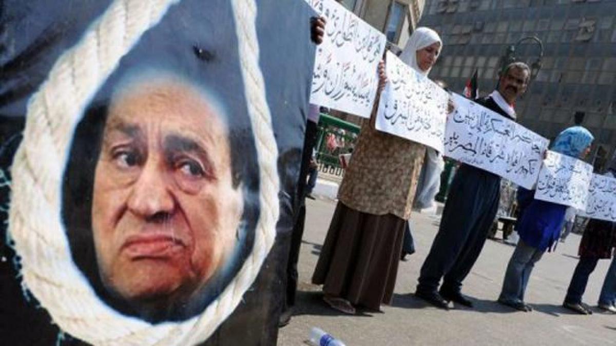 faraonul din egipt este pe patul de moarte respira numai cu ajutorul aparatelor iar medicii se