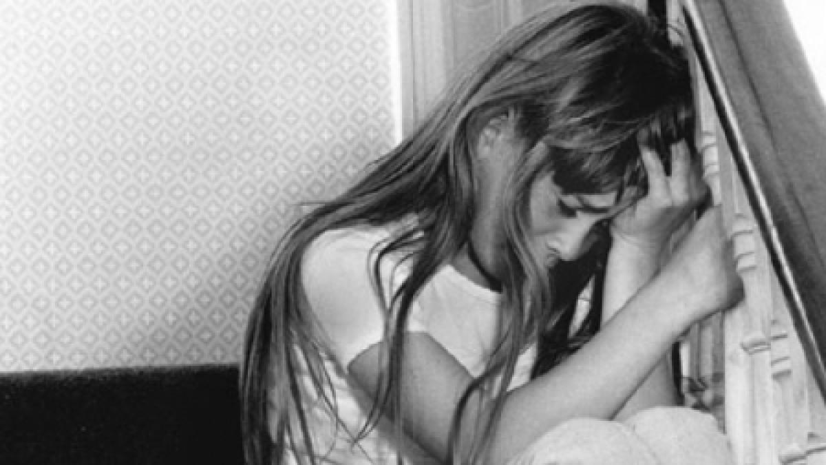 nu merita sa fie parinte un iesean si a batut cu cruzime fetita de 13 ani