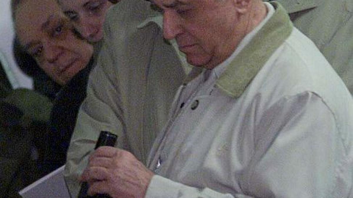 cine este vinovat de situatia in care se afla acum nastase ce crede fostul presedinte iliescu