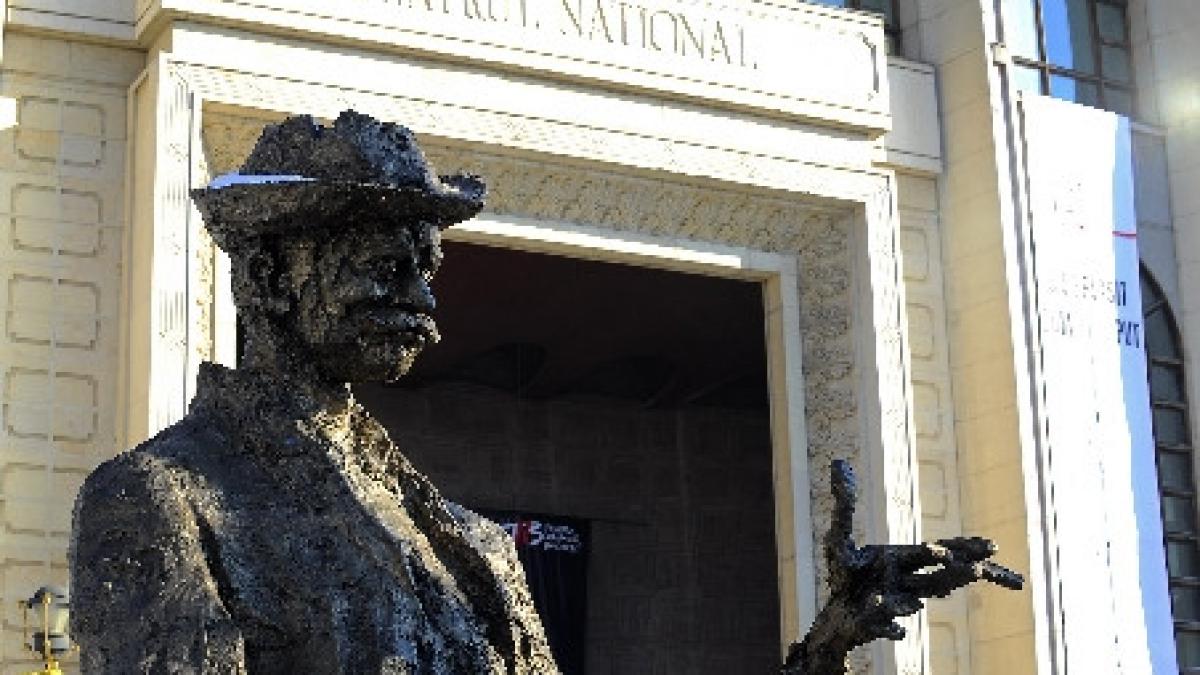 personajele caragialesti coboara in strada piesele marelui dramaturg in bucurestii lui caragiale