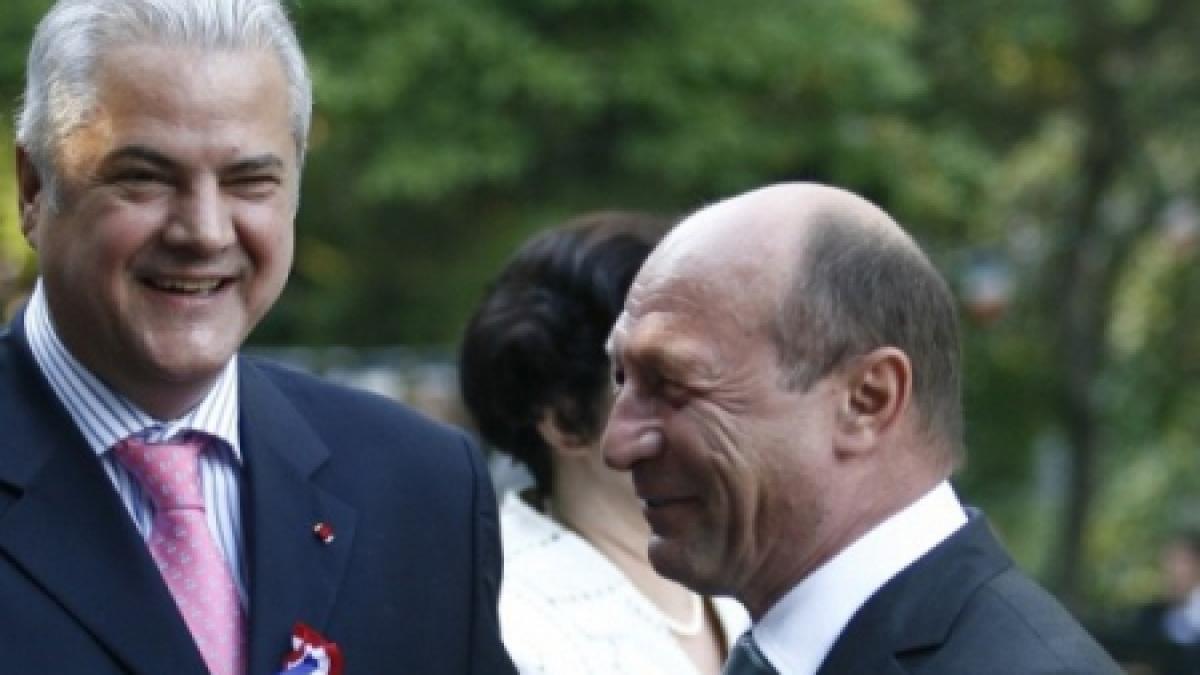 in ce conditii adrian nastase ar putea fi gratiat de traian basescu vezi articolele din constitutie