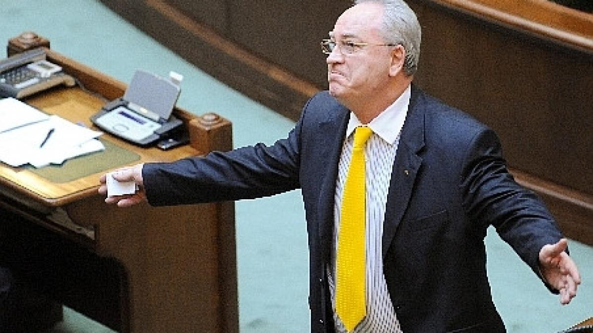 puiu hasotti ma astept si la posibilitatea ca presedintele sa nu ma investeasca la cultura