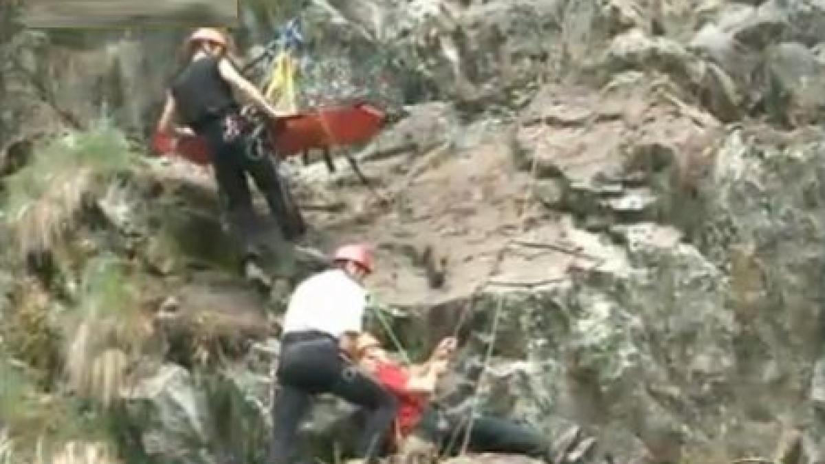 turistul luat de o viitura in masivul bucegi a fost gasit mort