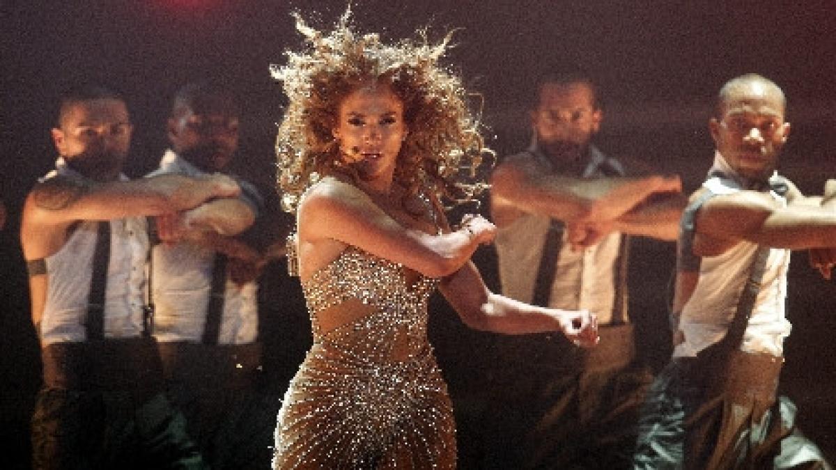 jennifer lopez vine in romania vezi aici cand si unde va canta