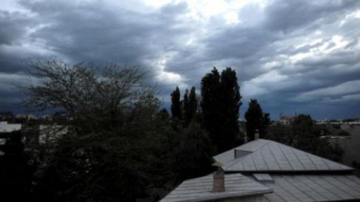 avertizare de ploi si vijelii in bucuresti si giurgiu pana la ora 23 00 vezi prognoza meteo