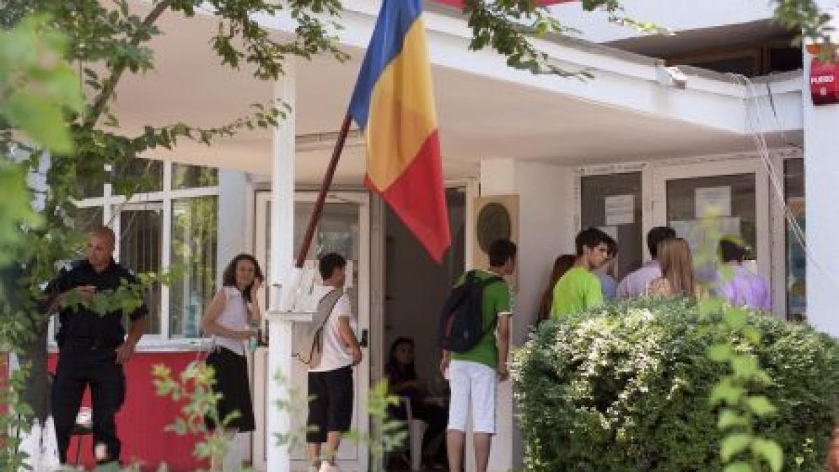 record negativ in istoria clasei a viii a aproape un sfert din elevi au lipsit de la proba la