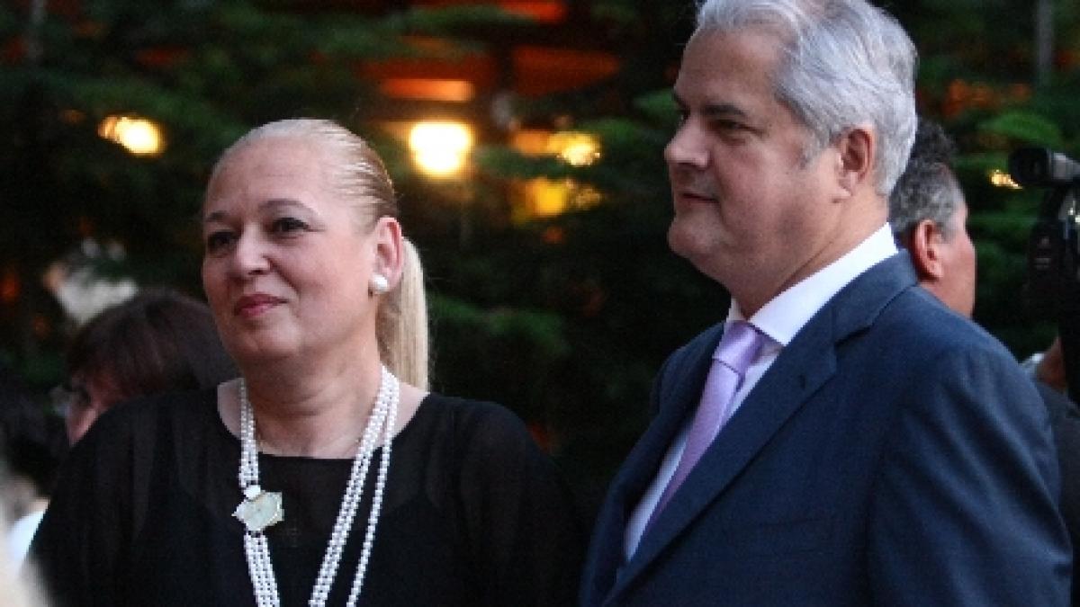familia nastase a obtinut peste 500 000 euro in 2011 din vanzarea unor bunuri