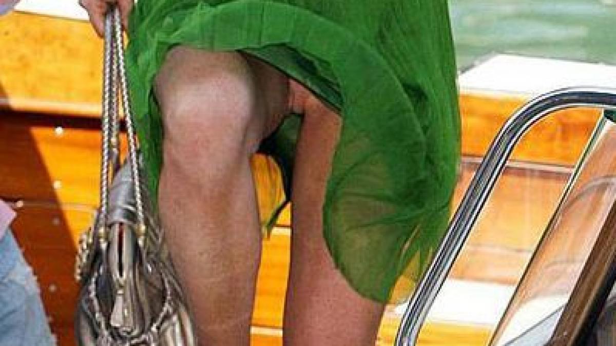 mama natura si a dezgolit frumusetea vedeta a fost luata de vant iar privelistea a fost de senzatie