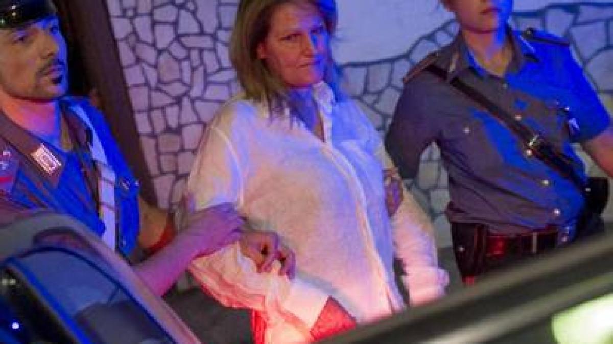 miciona a fost arestata femeia mafiot a fost adusa in fata justitiei