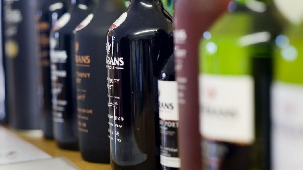 income magazine exista doua tipuri de vinuri in lume cele frantuzesti si restul